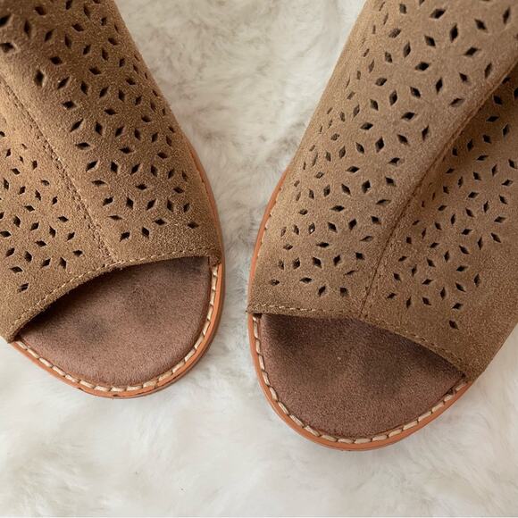 Toms Heels - Picture 4 of 7